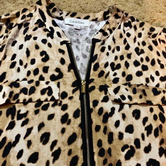 Calvin Klein animal print top - Picture 3 of 6